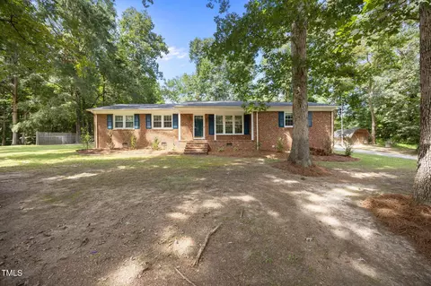 1823 Wellington Rd, Burlington, NC 27217
