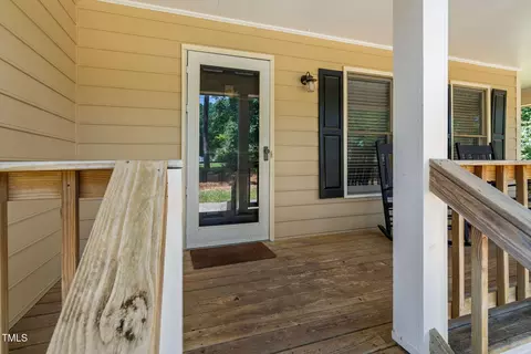 Exterior - 8736 Manns Loop Rd, Apex, NC 27539 photo 7 of 33