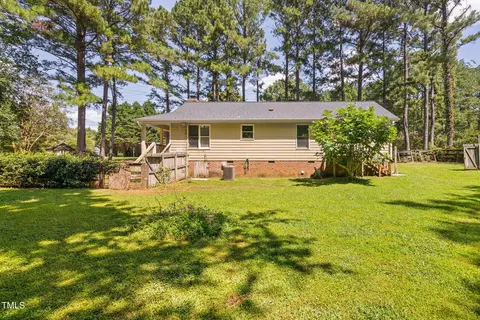 Exterior - 8736 Manns Loop Rd, Apex, NC 27539 photo 14 of 33