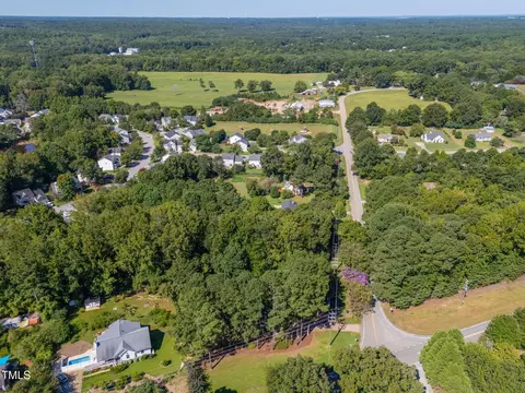 View/Area - 8736 Manns Loop Rd, Apex, NC 27539 photo 3 of 10