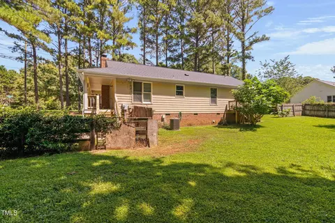 Exterior - 8736 Manns Loop Rd, Apex, NC 27539 photo 9 of 33