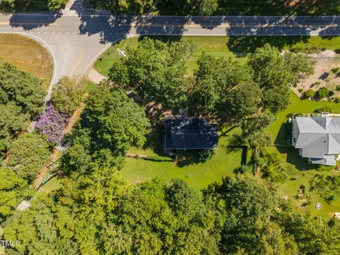 View/Area - 8736 Manns Loop Rd, Apex, NC 27539 photo 1 of 10