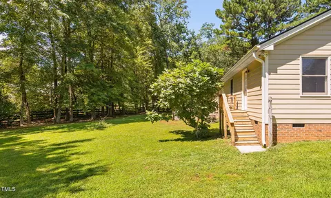 Exterior - 8736 Manns Loop Rd, Apex, NC 27539 photo 23 of 33
