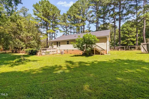 Exterior - 8736 Manns Loop Rd, Apex, NC 27539 photo 10 of 33
