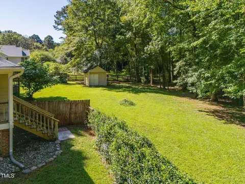 Exterior - 8736 Manns Loop Rd, Apex, NC 27539 photo 8 of 33