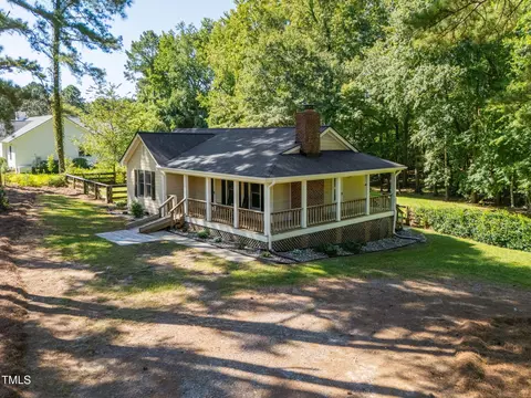 Exterior - 8736 Manns Loop Rd, Apex, NC 27539 photo 32 of 33