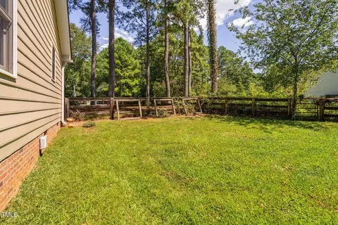 Exterior - 8736 Manns Loop Rd, Apex, NC 27539 photo 27 of 33