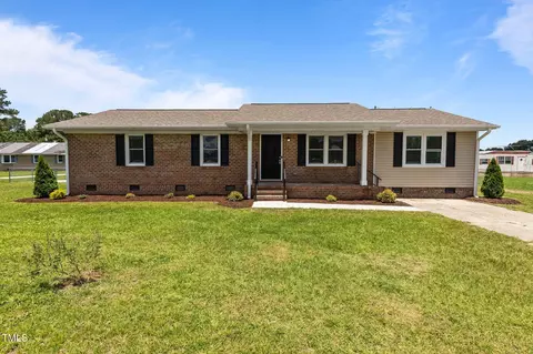 8431 Clinton Rd, Stedman, NC 28391
