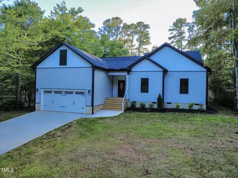 560 Shawnee Dr, Louisburg, NC 27549