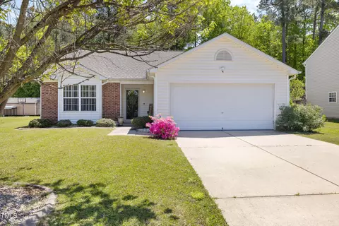 729 Golden Horseshoe Ln, Sanford, NC 27330