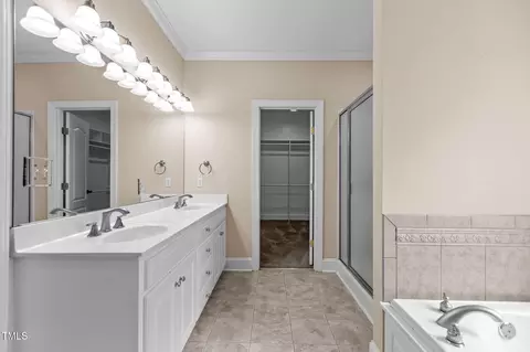 Bath - 477 Westerman Pl, Smithfield, NC 27577 photo 1 of 5