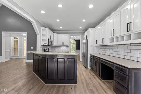 Kitchen - 477 Westerman Pl, Smithfield, NC 27577 photo 4 of 4