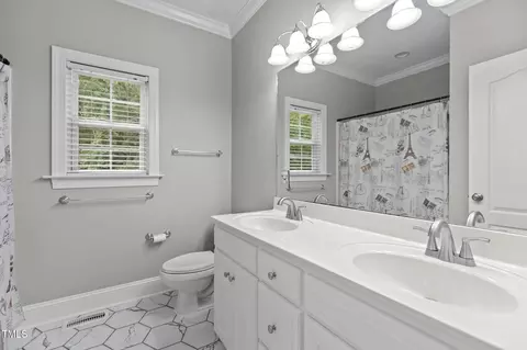 Bath - 477 Westerman Pl, Smithfield, NC 27577 photo 3 of 5