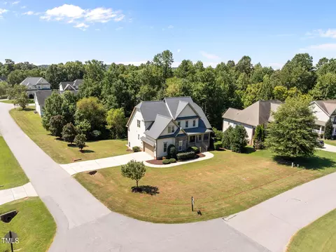 200 Mantle Dr, Clayton, NC 27527