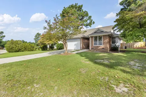 508 Duncan Rd, Spring Lake, NC 28390