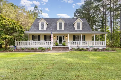 30 Beddingfield Dr, Zebulon, NC 27597