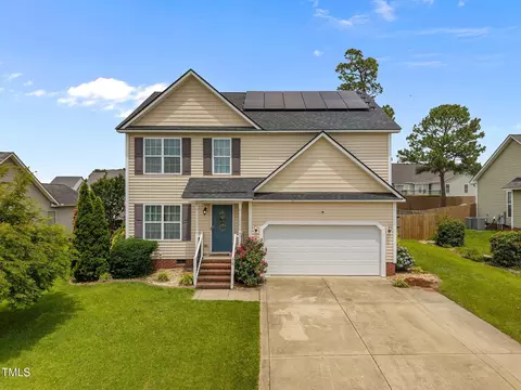 76 Haywood St, Spring Lake, NC 28390