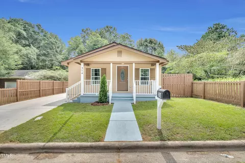 314 E Carter St, Clinton, NC 28328