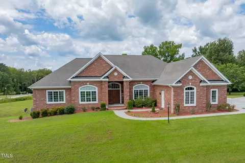 207 Apple St, South Hill, VA 23970
