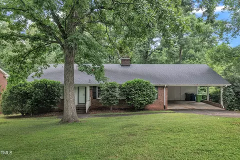 3304 Redbud Ln, Raleigh, NC 27607