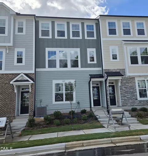 5019 Jowetts Walk Dr #33, Cary, NC 27519