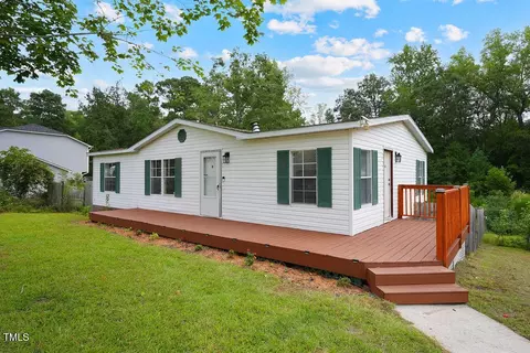 579 Lakerun Dr, Bunnlevel, NC 28323 photo 3