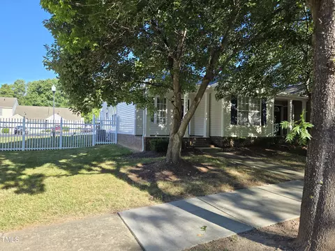 215 Highgate Cir, Wake Forest, NC 27587 photo 2