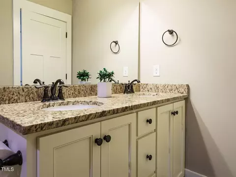 Bath - 394 Airedale Trl, Garner, NC 27529 photo 5 of 6