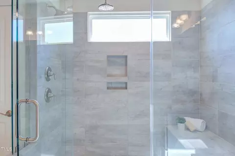Bath - 1209 Birchbark Rd, Durham, NC 27705 photo 5 of 8