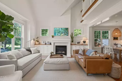 Living - 506 Everett Pl, Durham, NC 27701 photo 1 of 4