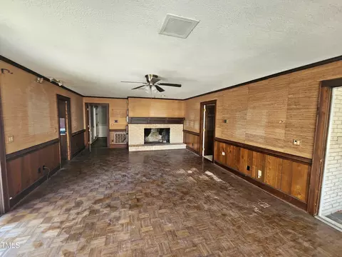 Living - 1602 Wellons Ave, Dunn, NC 28334 photo 7 of 15