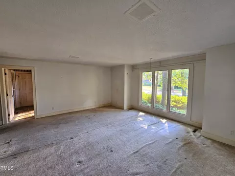 Living - 1602 Wellons Ave, Dunn, NC 28334 photo 3 of 15