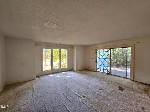Living - 1602 Wellons Ave, Dunn, NC 28334 photo 2 of 15