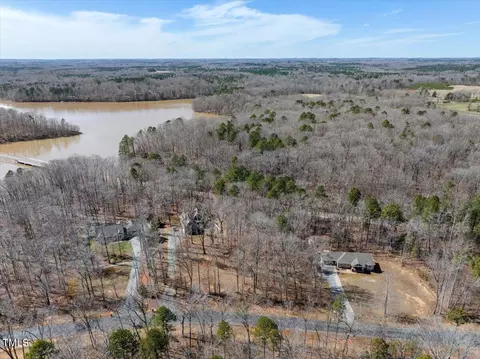 9962 Lakeside Ter, Bullock, NC 27507