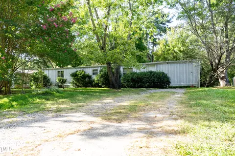 205 Sunset Ave, Morrisville, NC 27560