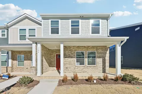 726 Chandler Stone Dr, Zebulon, NC 27597