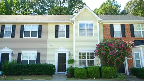 140 Anterbury Dr, Apex, NC 27502