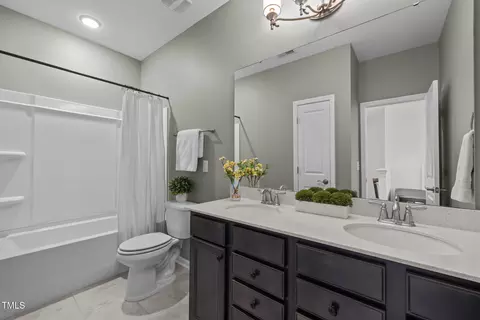 Bath - 1724 Highpoint St, Wake Forest, NC 27587 photo 4 of 5