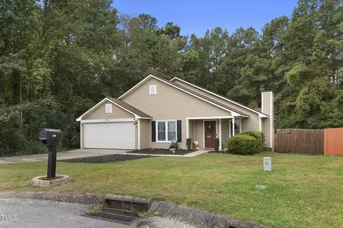 5931 Hotspur Pl, Fayetteville, NC 28306
