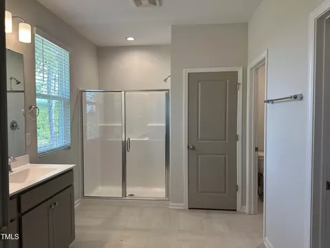 Bath - 1233 Shadow Shade Dr, Wake Forest, NC 27587 photo 1 of 4