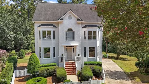 833 Babock Ct, Raleigh, NC 27609