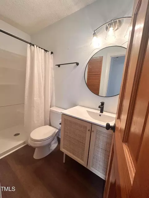 Bath - 116 Eagle Dr, Kill Devil Hills, NC 27948 photo 3 of 4