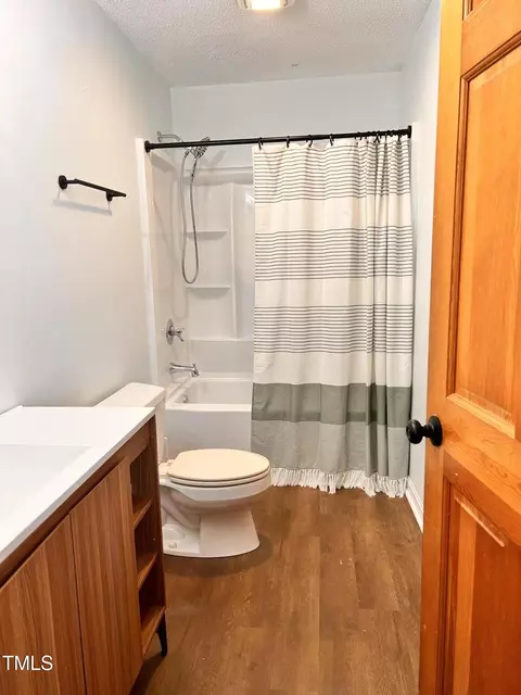 Bath - 116 Eagle Dr, Kill Devil Hills, NC 27948 photo 1 of 4