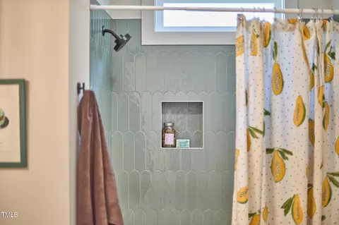 Bath - 1013 Forrestal Pl, Durham, NC 27707 photo 6 of 6