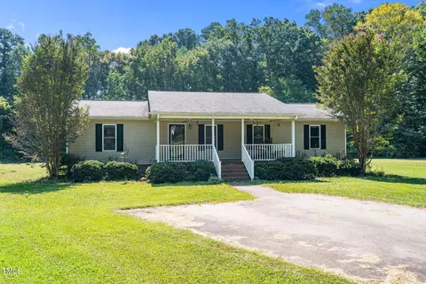 319 S Currie Dr, Sanford, NC 27330