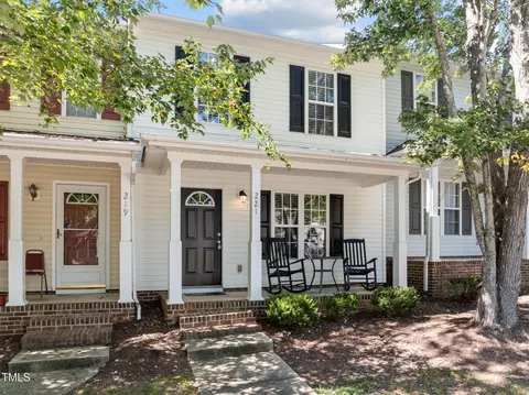 Exterior - 221 Highgate Cir, Wake Forest, NC 27587 photo 2 of 8