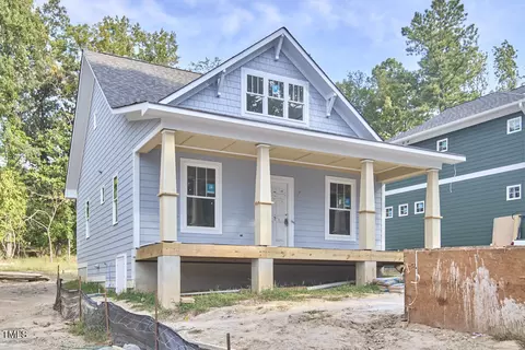 608 Hemlock Ave, Durham, NC 27707 photo 2