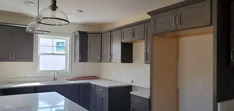 141 Maple Dr, Erwin, NC 28339 photo 3