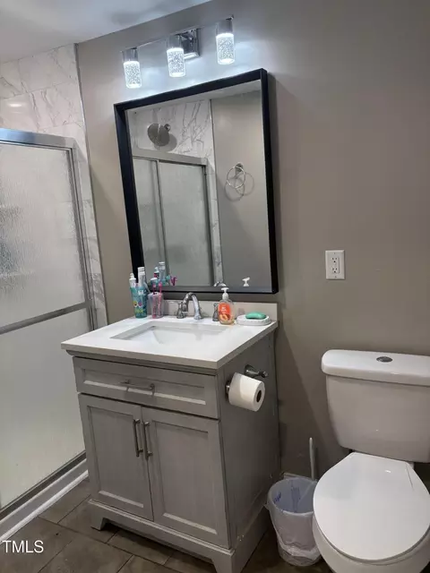 Bath - 631 Vance St E, Wilson, NC 27893 photo 1 of 4