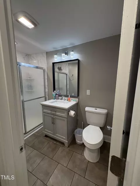 Bath - 631 Vance St E, Wilson, NC 27893 photo 4 of 4